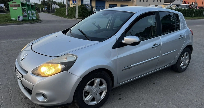 Renault Clio cena 14300 przebieg: 245000, rok produkcji 2009 z Nasielsk małe 301